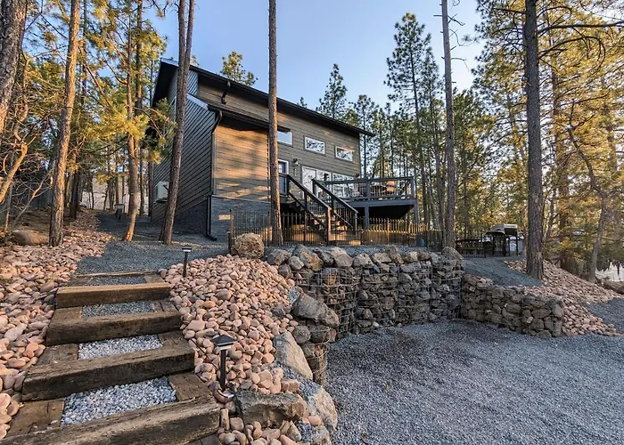 Hillside Hangout 3Bd/2Ba, Elevated Deck Sunsets
