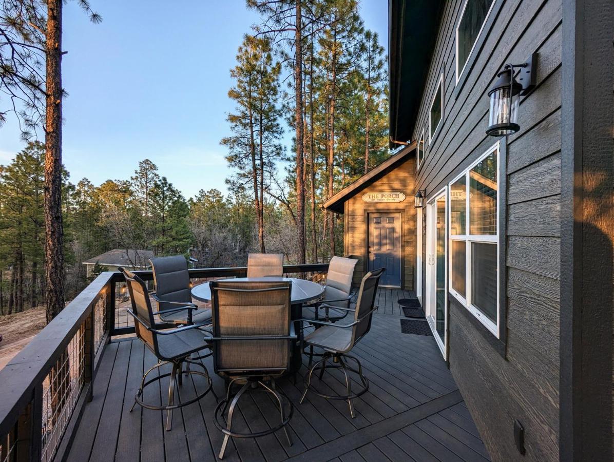Holiday home Hillside Hangout 3bd/2ba, Elevated Deck Sunsets *