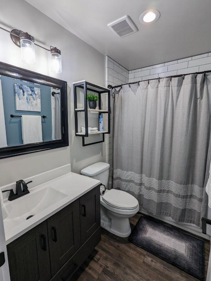 Holiday home Hillside Hangout 3bd/2ba, Elevated Deck Sunsets